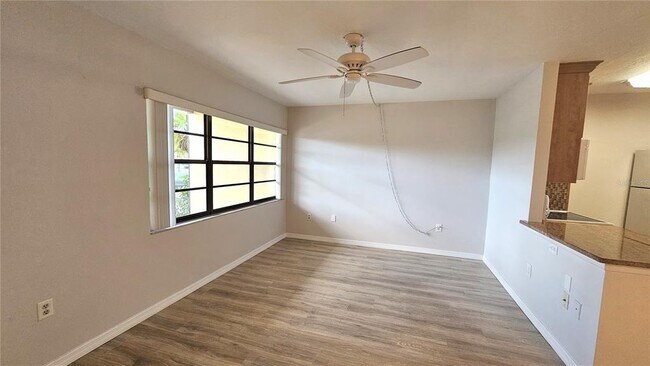 Foto del edificio - 8 Quails Run Blvd