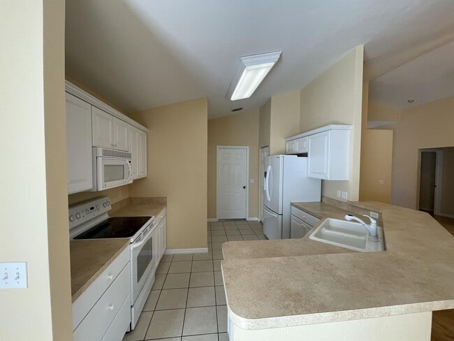 Foto del edificio - 2172 NW 50th Pl