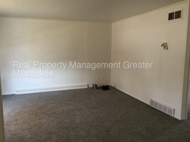 Building Photo - 1215 Randolph St