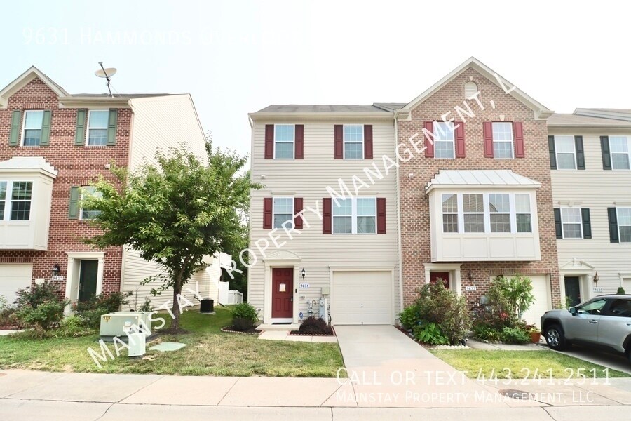 Primary Photo - End Unit Townhome W/ Garage & NEW Deck in ...
