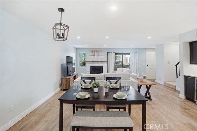 Foto del edificio - 9960 Owensmouth Ave