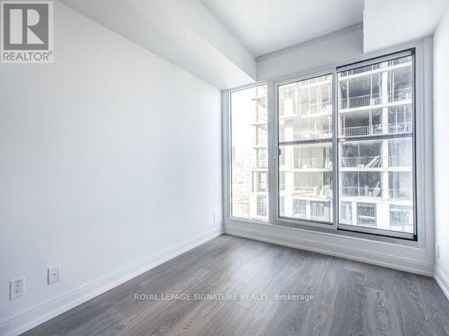 Photo du bâtiment - 181 Dundas St E
