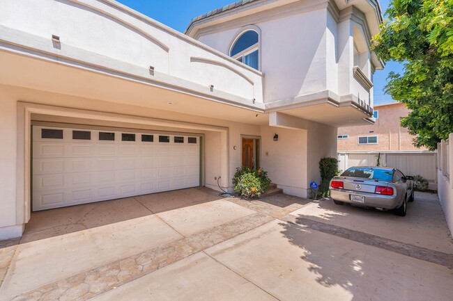 Foto del edificio - 2213 Carnegie Ln