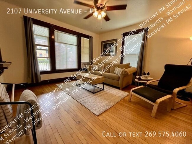 Foto del edificio - 2107 University Ave