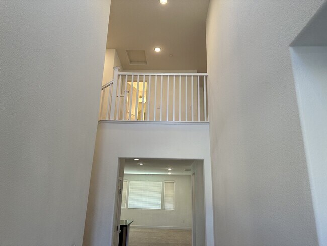 Foto del edificio - Beautiful 4 Bed, 3 Bath Home in Perfect Tracy Location