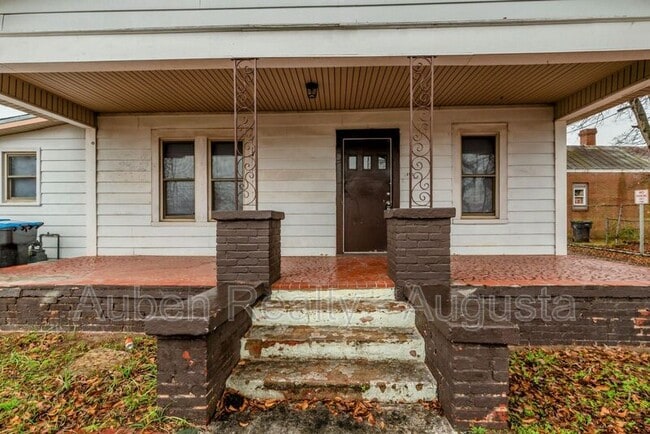 Building Photo - 151 Curry St