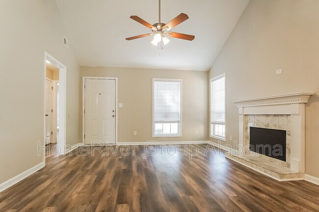 Foto del edificio - 1001 Wyndham Ln