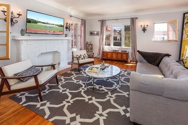 Foto del diseño de interior - 649 S Cochran Ave