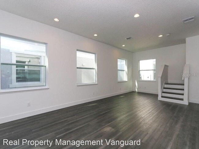 Building Photo - 3 br, 2.5 bath House - 21 W Orlando St