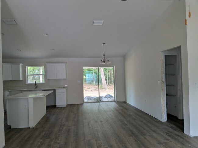 Building Photo - 8308 N Downer Way