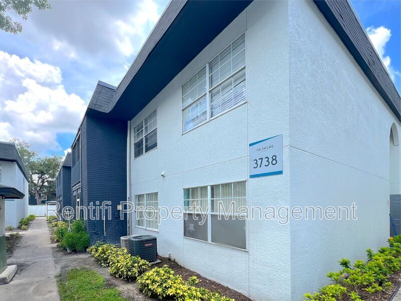 Foto principal - 3738 Central Ave