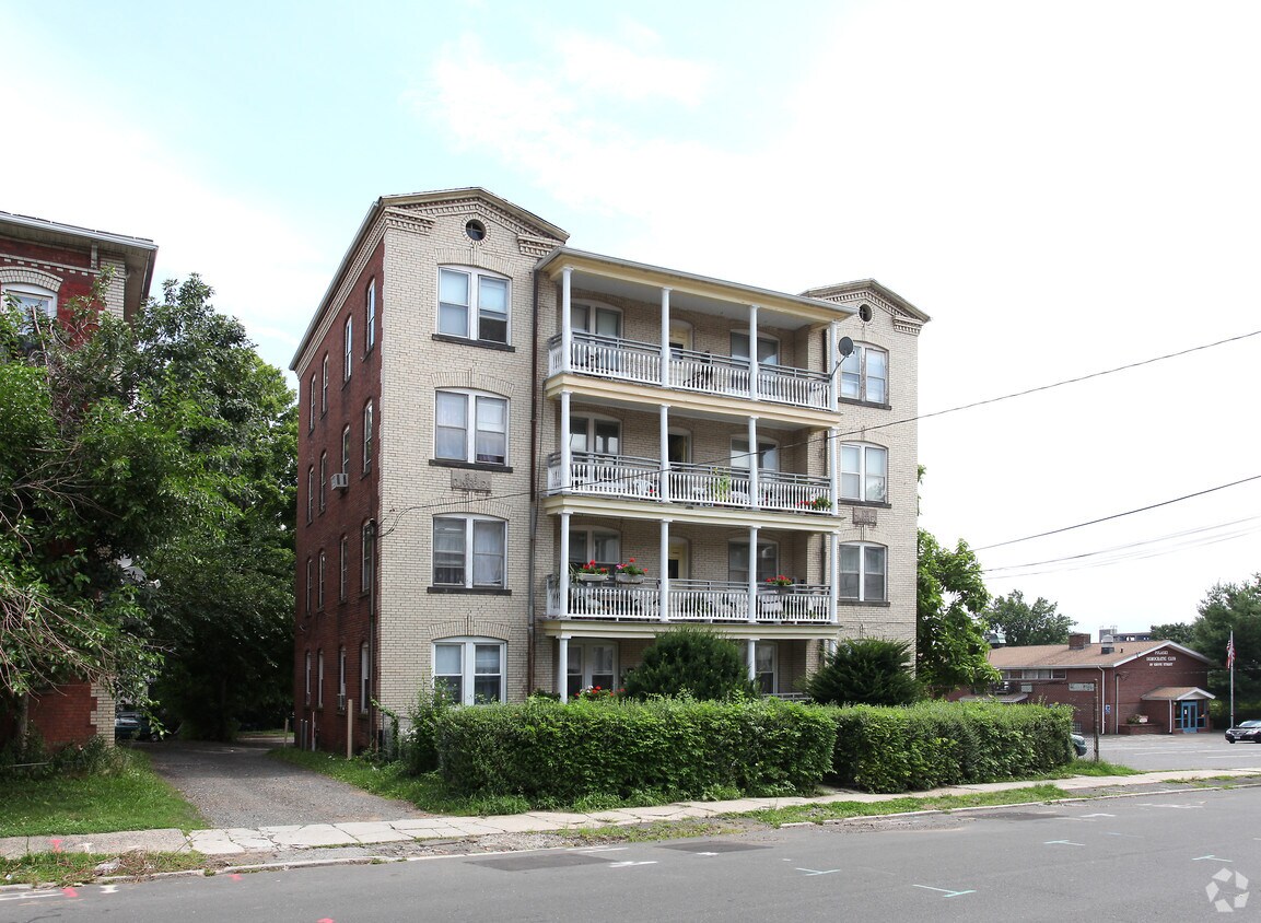 Building Photo - 103 Grove St