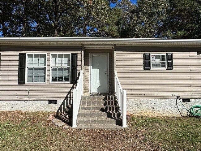 Foto del edificio - 7016 Blueberry Ridge SE