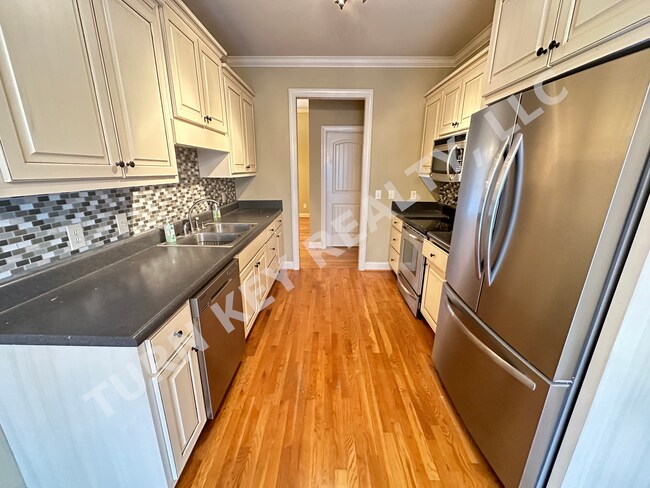 Foto del edificio - Home for rent in Hidden Brooke, Trussville