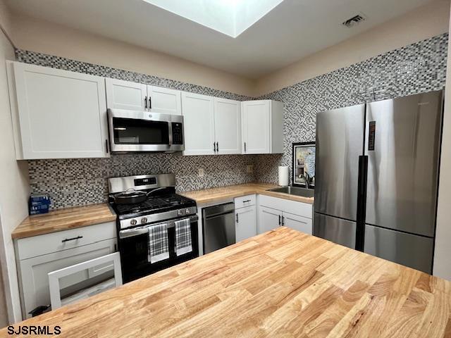 Building Photo - 9223 Ventnor Ave