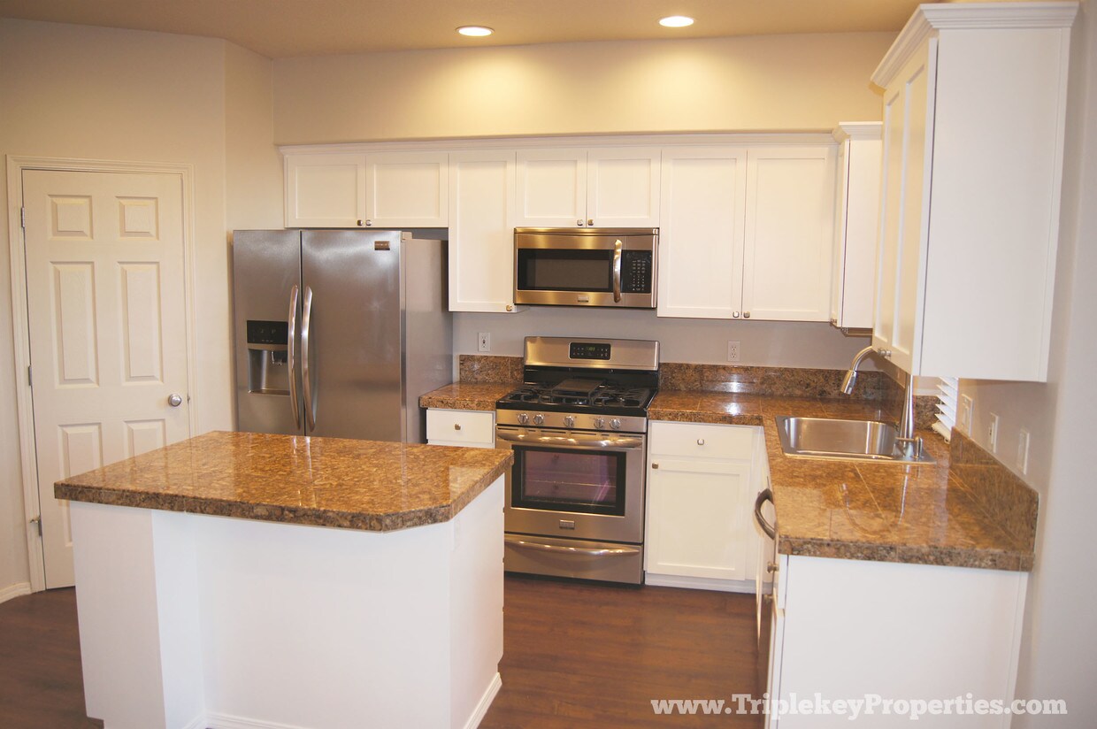 Foto principal - 6069 NE Alder St