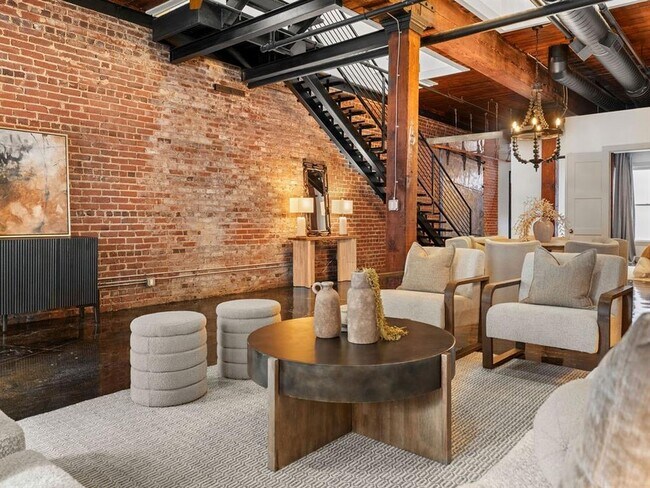 Foto del edificio - 320 Peters St SW