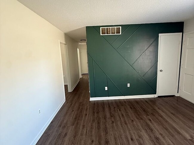Building Photo - 7176 Pam Dr