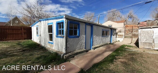 Building Photo - 2 br, 1 bath House - 933 N Kimball