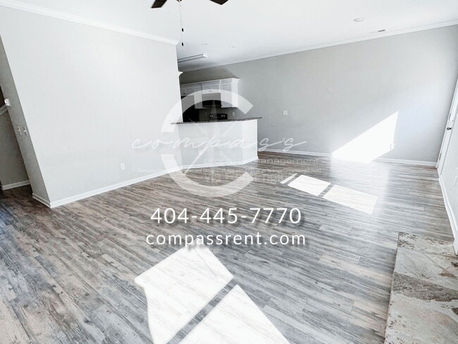 Building Photo - 200 Lyndon Wy NW