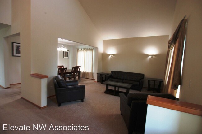 Building Photo - 4 br, 2.5 bath House - 6950 282nd Place NW