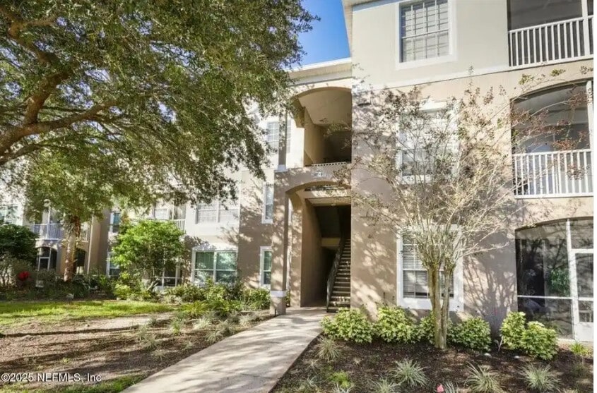 Building Photo - 10550 Baymeadows Rd