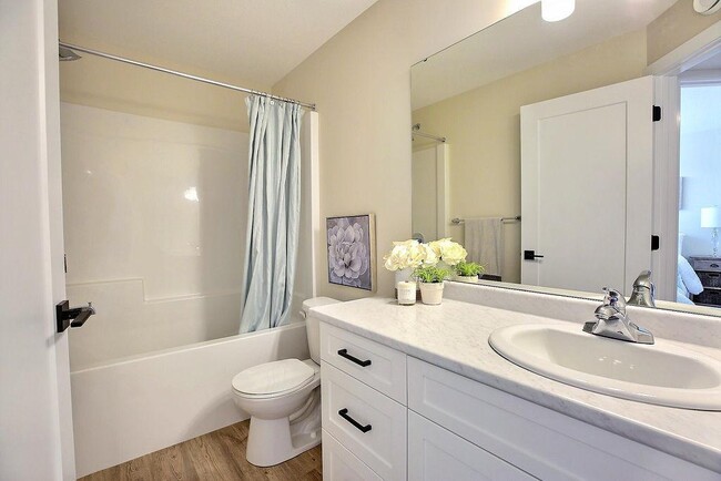 Photo du bâtiment - Henley Heights