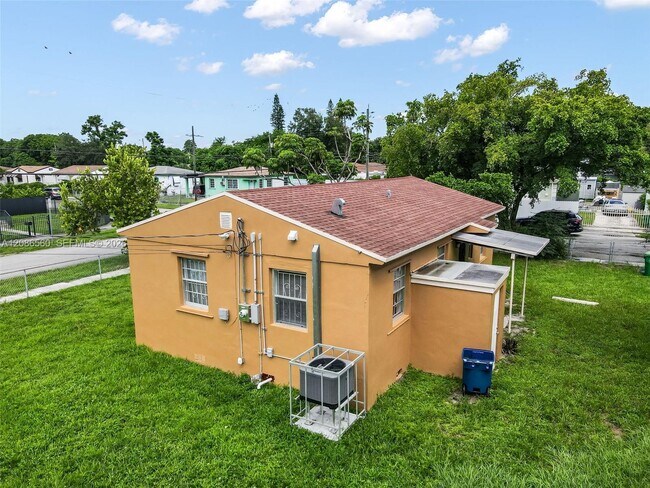 Foto del edificio - 6499 NW 29th Ave