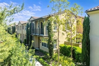 Building Photo - 111 Thornhurst