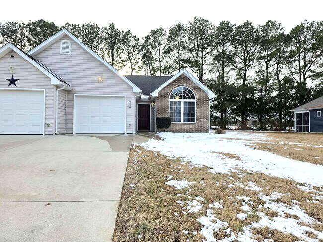 Foto del edificio - 102 Hunter's Way