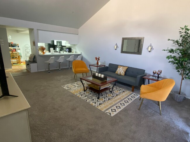 Foto del edificio - 9047 E Winchcomb Dr