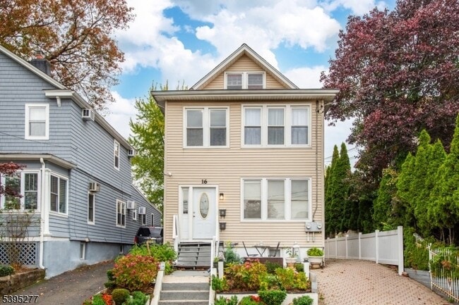 Foto del edificio - 16 Willet St