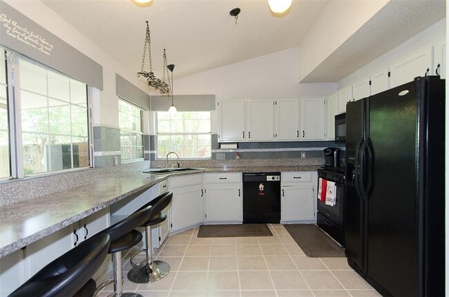 Building Photo - 16304 Kicking Bird Dr