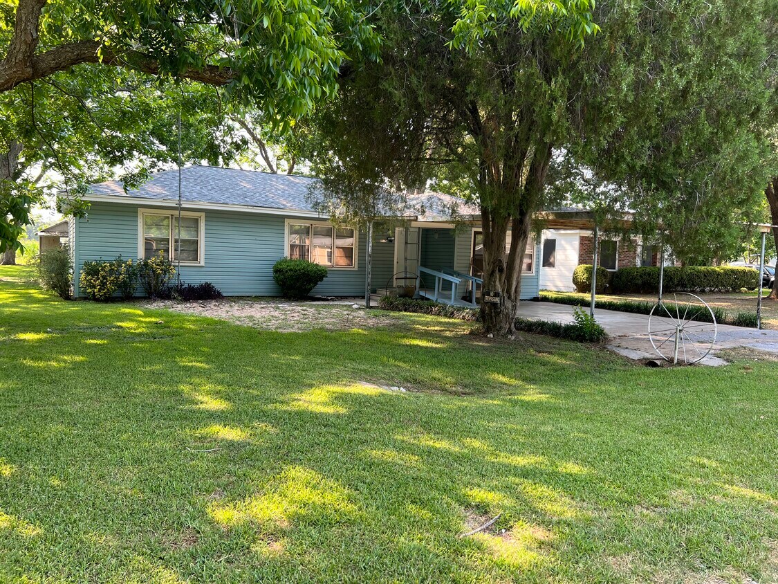 6715 St, Boling, TX 77420 House Rental in Boling, TX