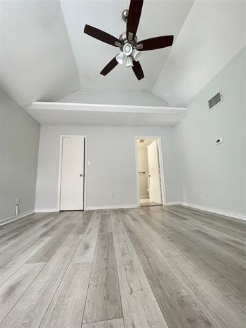 Foto del edificio - 4130-4131 One Pl Ln