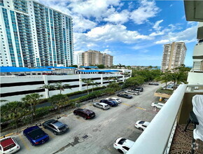 Building Photo - 1965 S Ocean Dr