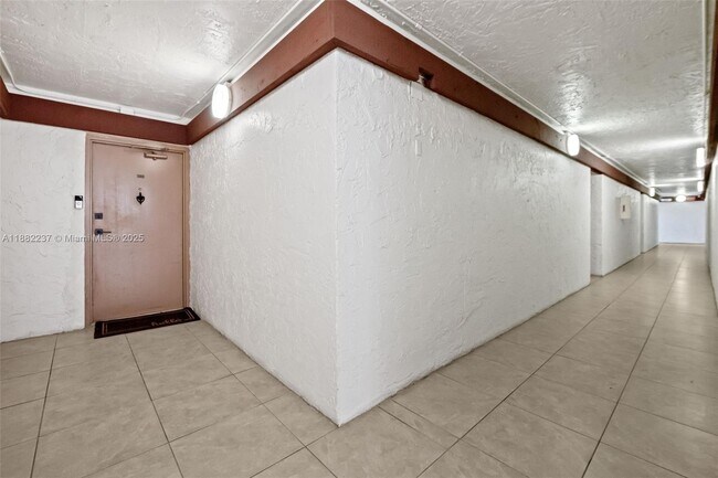 Foto del edificio - 10500 SW 108th Ave