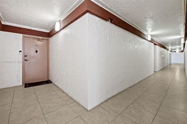 Building Photo - 10500 SW 108th Ave