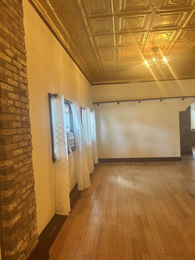 Building Photo - 2079 S 28th St