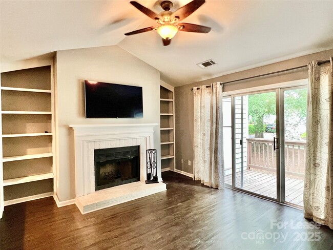 Building Photo - 3306 Selwyn Farms Ln
