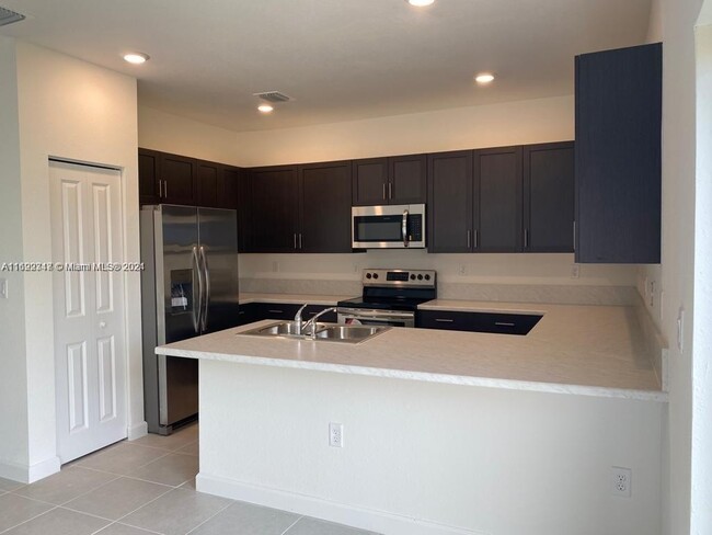 Foto del edificio - 10133 SW 228th Ter