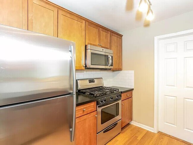 Building Photo - 9000 S 48th Ct