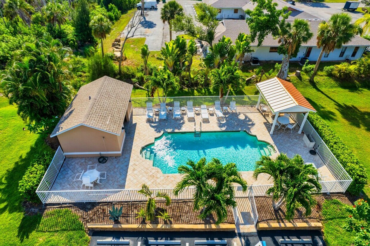Foto principal - 16840 Sanibel Sunset Ct