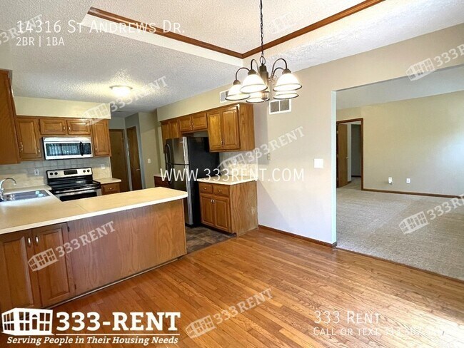 Building Photo - Beautiful house that you've been wanting!