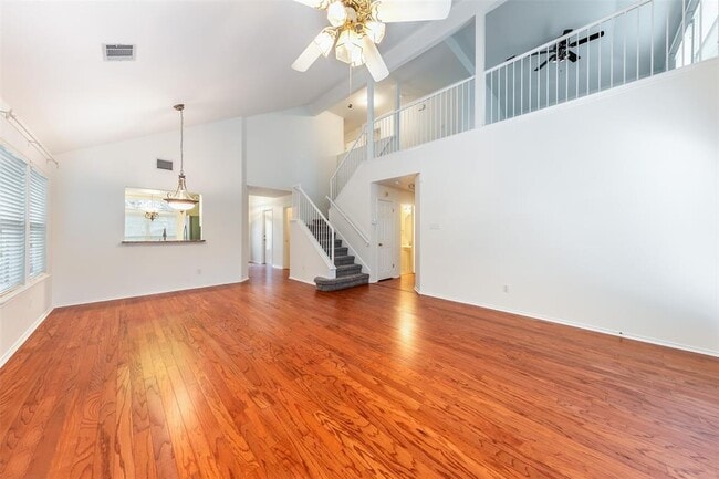 Foto del edificio - 7417 Peabody Dr