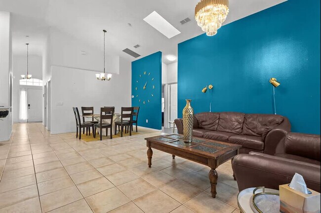 Foto del edificio - 2659 Autumn Creek Cir