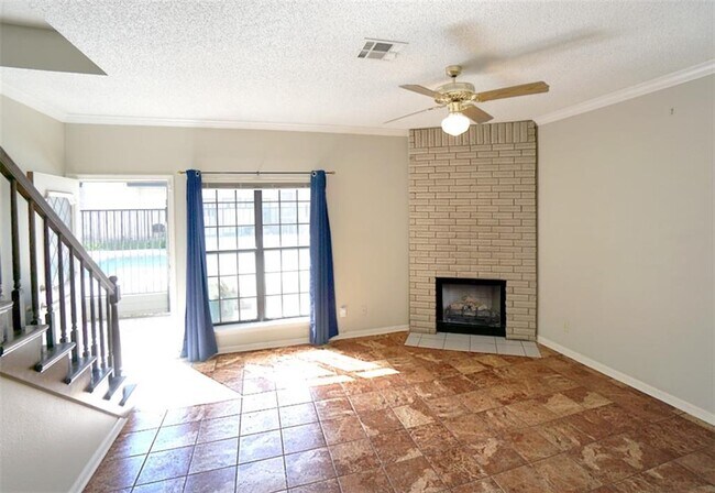 Foto del edificio - 1307 Kinney Ave