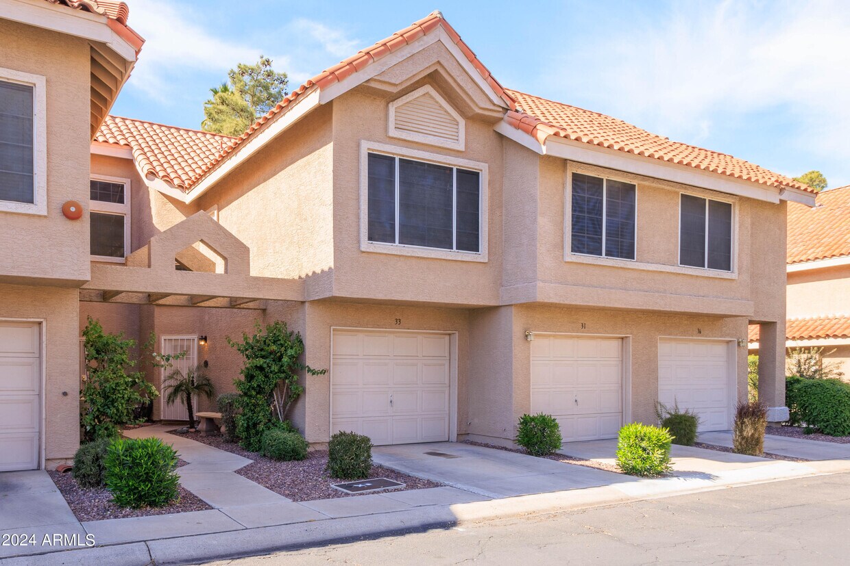 1633 E Lakeside Dr Unit 68, Gilbert, AZ 85234 Room for Rent in