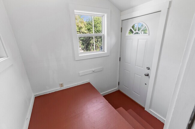 Vestíbulo - 416 W Main St