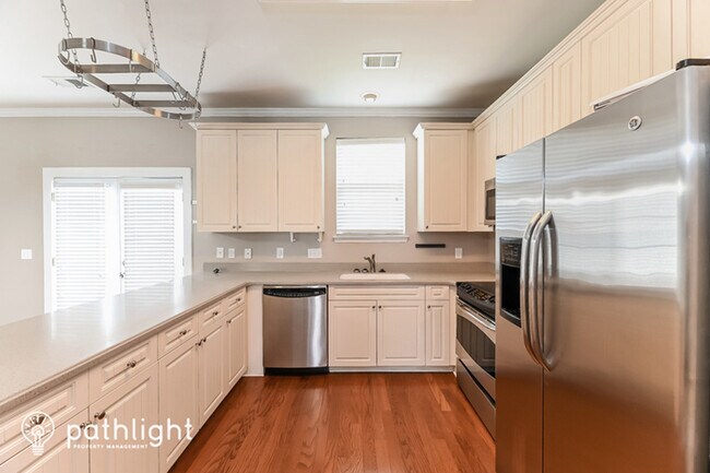 Foto del edificio - 219 Crossandra Avenue, Summerville, SC, 29483